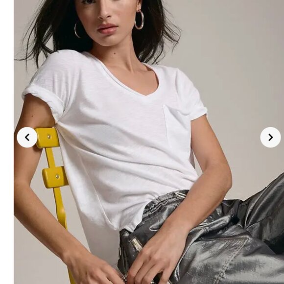 Anthropologie Tops - Anthropologie T.La Lars Classic V-Neck Tee